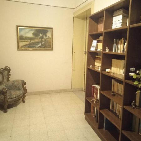 Bed And Books Isabella Bed & Breakfast Catania Ngoại thất bức ảnh