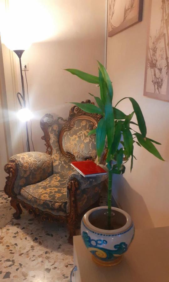 Bed And Books Isabella Bed & Breakfast Catania Ngoại thất bức ảnh