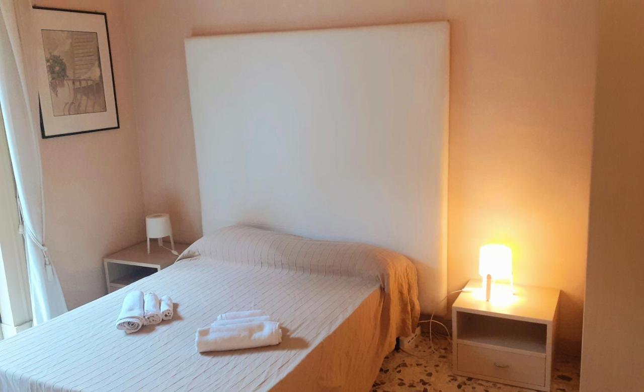 Bed And Books Isabella Bed & Breakfast Catania Ngoại thất bức ảnh