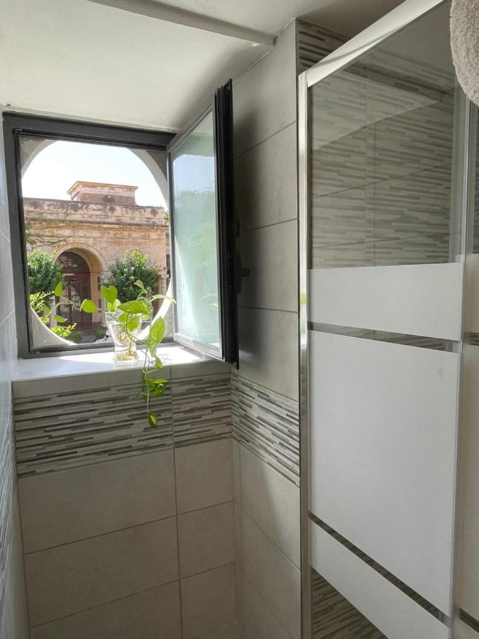 Bed And Books Isabella Bed & Breakfast Catania Ngoại thất bức ảnh