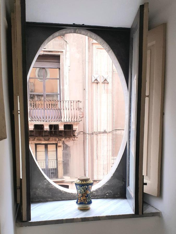 Bed And Books Isabella Bed & Breakfast Catania Ngoại thất bức ảnh